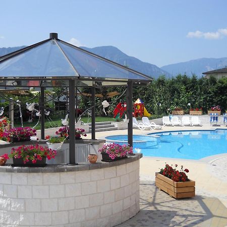 Hotel Bellaria Levico Terme Bagian luar foto