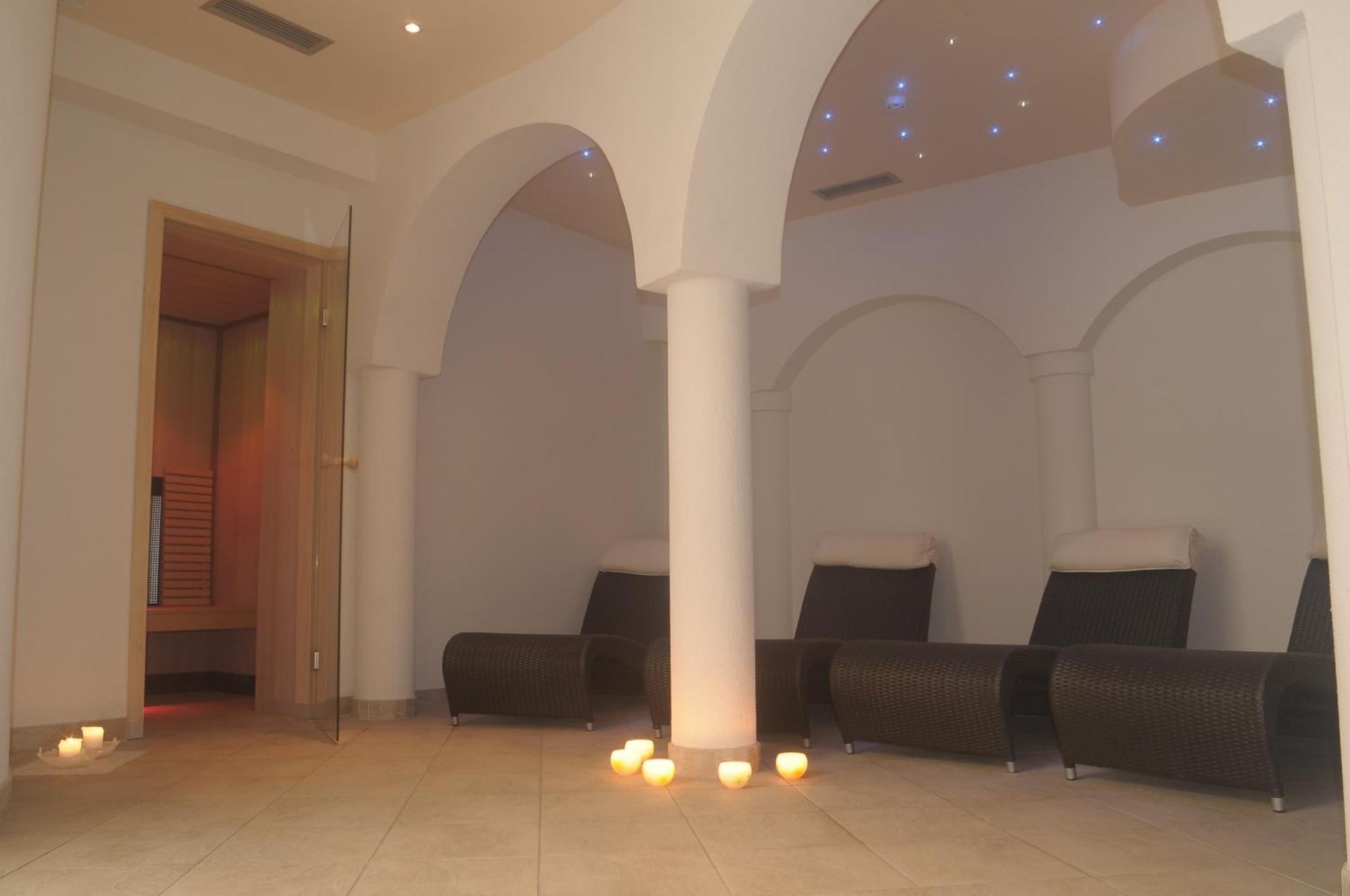 Hotel Bellaria Levico Terme Bagian luar foto