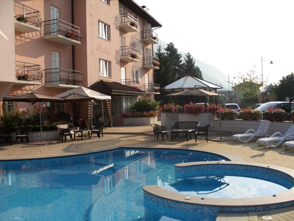 Hotel Bellaria Levico Terme Bagian luar foto